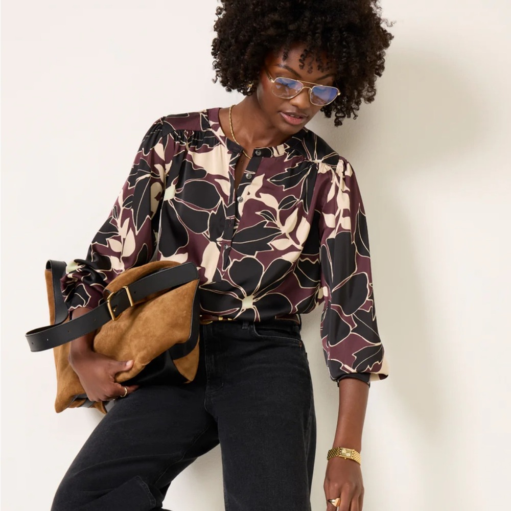 Evereve Elinor Satin Floral Blouse Medium NWT